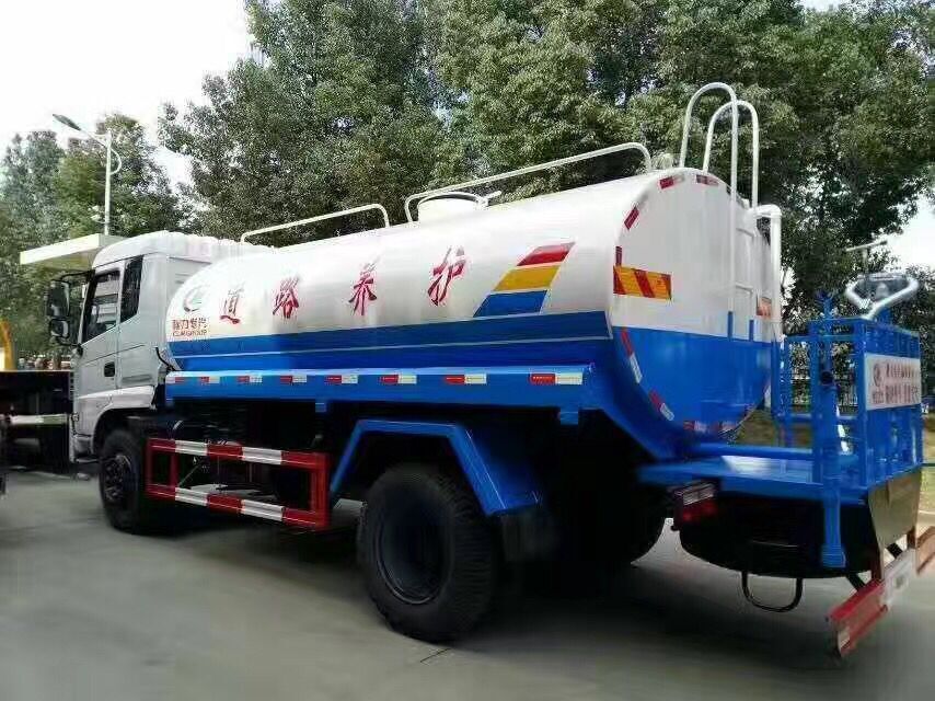 12噸(12方)東風(fēng)專用底盤綠化灑水車圖片 12噸(12方)東風(fēng)專用底盤綠化灑水車圖片