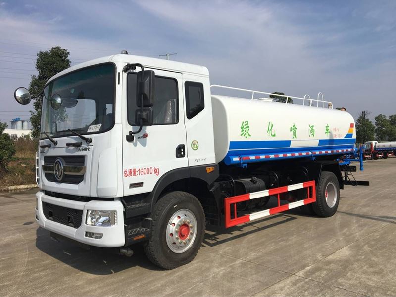 環(huán)衛(wèi)灑水車價格_15噸東風多利卡D9環(huán)衛(wèi)灑水車4
