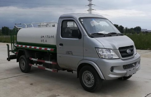 國五昌河藍牌2噸小型灑水車2
