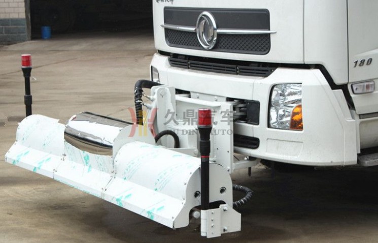 公路灑水車多少錢一輛_東風天錦公路灑水車4