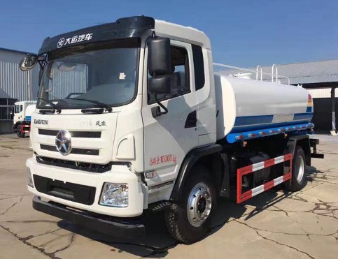 10噸灑水車報價_大運風度10-12噸綠化灑水車廠家價格2