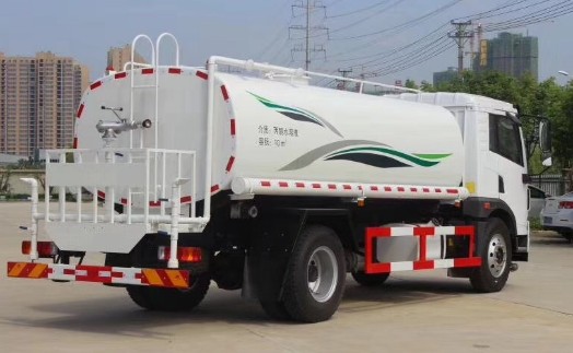15方灑水車多少錢一臺(tái)_解放龍V 15噸綠化灑水車廠家價(jià)格4