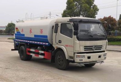 10噸灑水車包月多少錢_東風(fēng)多利卡一排半駕駛室10噸綠化灑水車廠家價格3