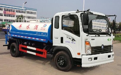 重汽王牌5噸灑水車(chē)圖片 重汽王牌5噸灑水車(chē)圖片