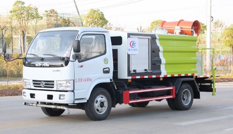 5噸東風(fēng)多利卡藍牌霧炮車4