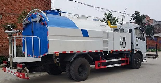 ��·��ˮ܇_�|�L(f��ng)������3800�S��·����ϴ܇3