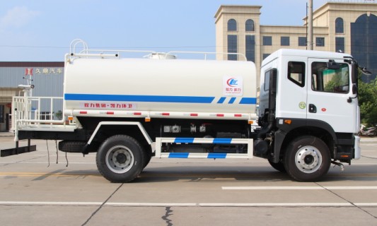 東風(fēng)多利卡D9灑水車 東風(fēng)多利卡D9灑水車