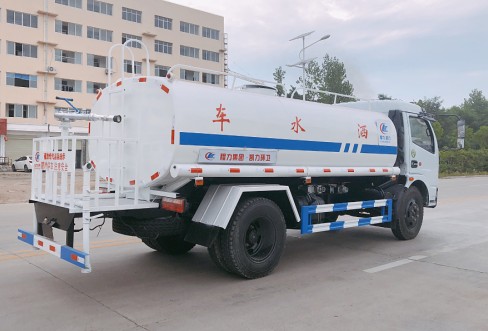 �|�L���𿨞�ˮ܇�DƬ