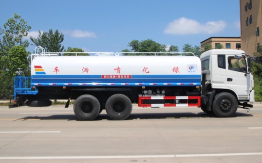 20方東風后雙橋灑水車(東風專用底盤D913駕駛室)高清圖片 20方東風后雙橋灑水車(東風專用底盤D913駕駛室)高清圖片