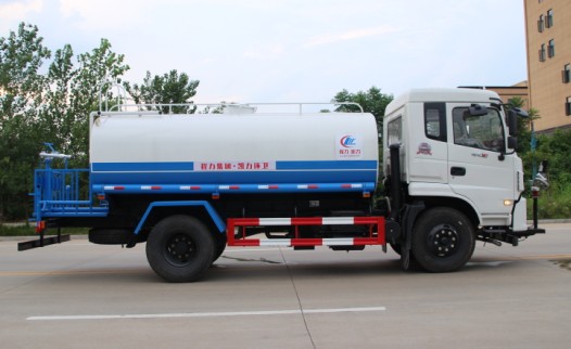 �|�L(f��ng)����12����ˮ܇����DƬ