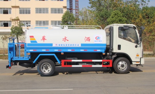 福田康瑞6噸灑水車高清圖片 福田康瑞6噸灑水車高清圖片