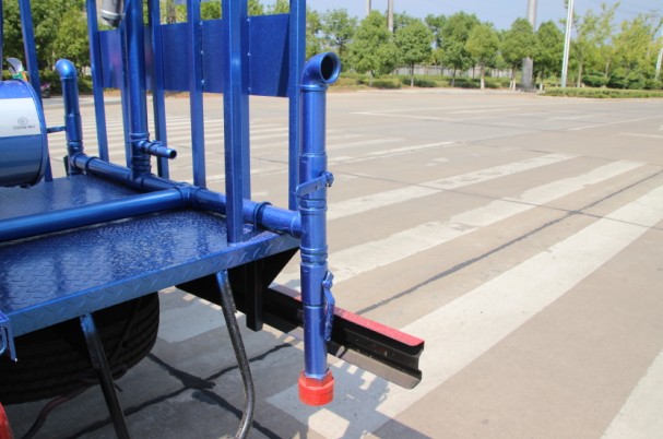 5方東風多利卡霧炮車(云內發動機)高清圖片 5方東風多利卡霧炮車(云內發動機)高清圖片