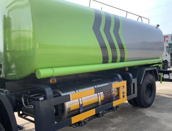 國六東風天錦LNG灑水車圖片 國六東風天錦LNG灑水車圖片