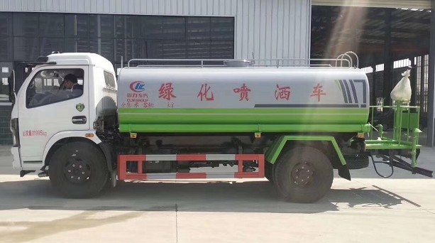 10方灑水車廠家_國(guó)六10噸東風(fēng)多利卡綠化灑水車4
