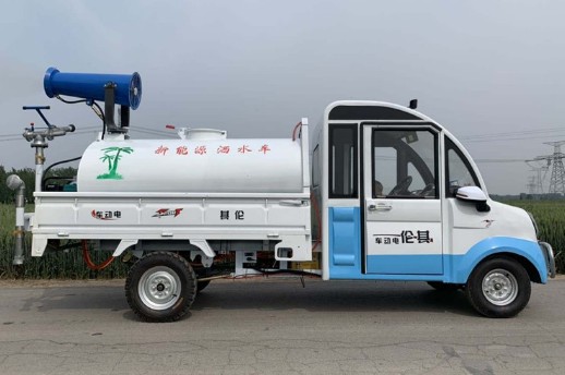 小型灑水車直銷_新能源電動四輪小型灑水車3