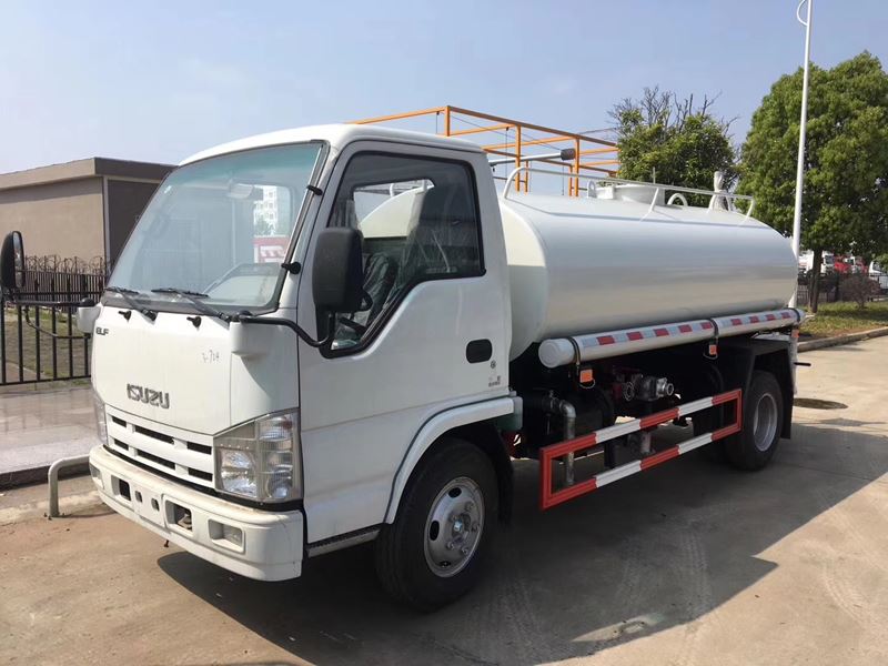 5噸慶鈴五十鈴灑水車圖片 5噸慶鈴五十鈴灑水車圖片
