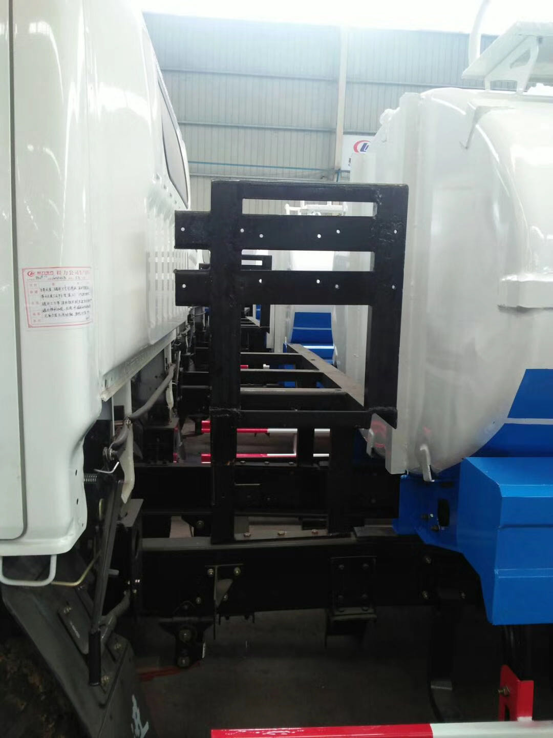 礦底防爆灑水車細節(jié)展示圖片 礦底防爆灑水車細節(jié)展示圖片