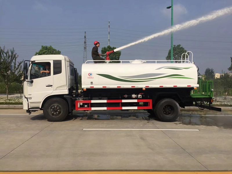 東風天錦消防灑水車圖片 東風天錦消防灑水車圖片