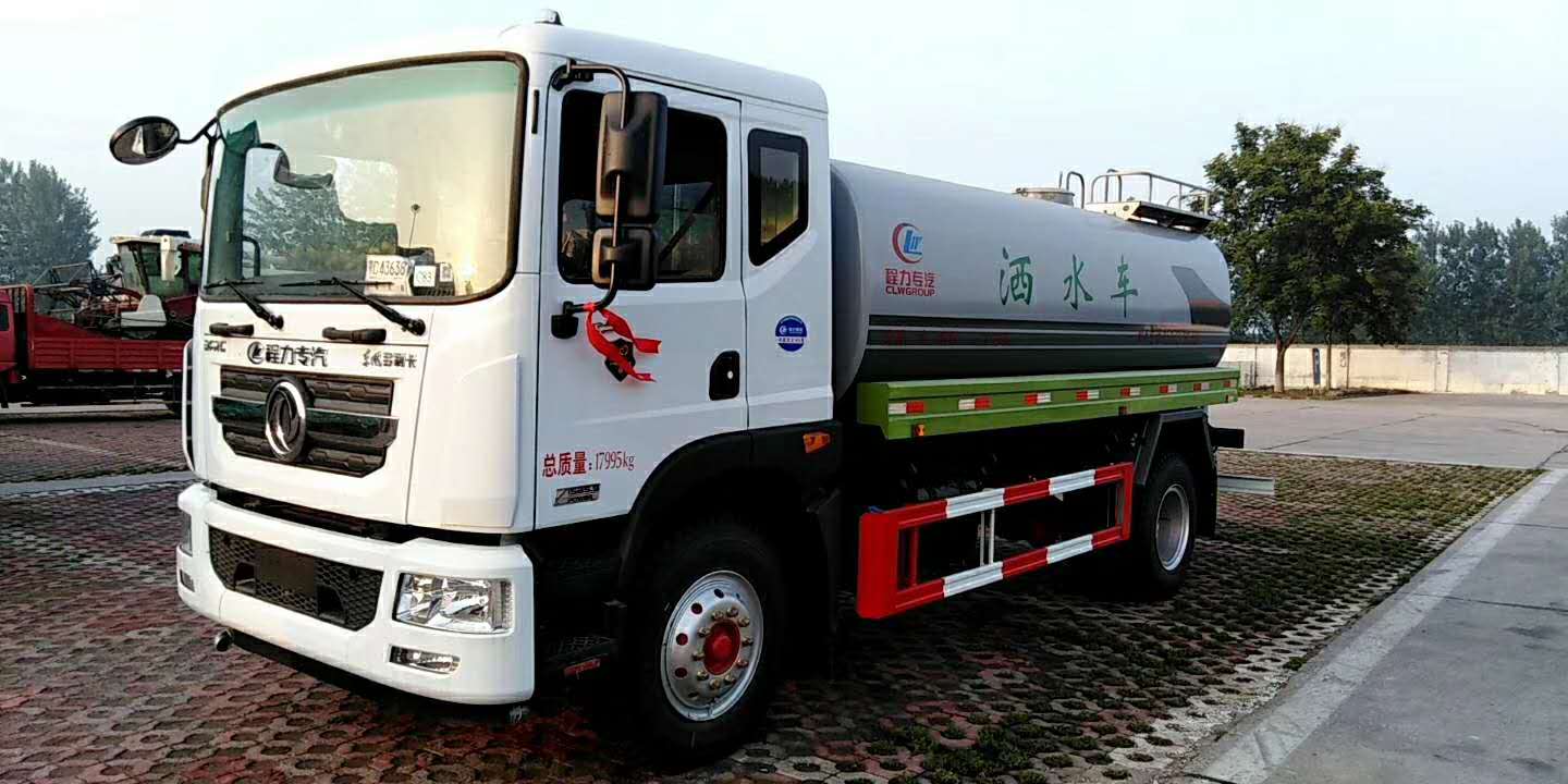 程力公司灑水車設計出新樣式罐體產品優勢 程力公司灑水車設計出新樣式罐體產品優勢