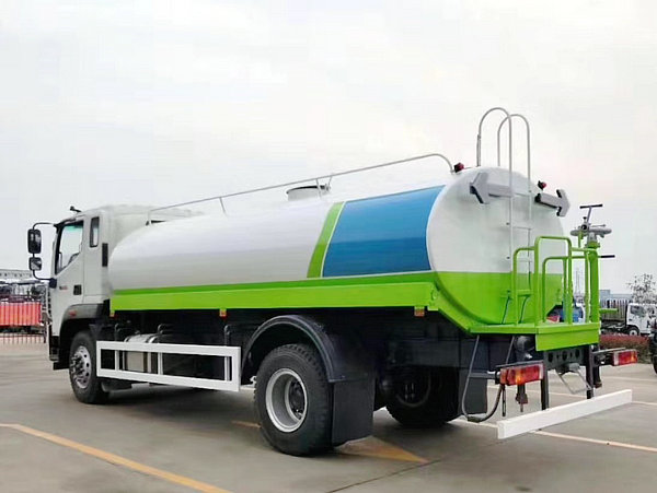 12噸灑水車參數(shù)_12-14噸國六福田瑞沃綠化灑水車價(jià)格多少錢?3