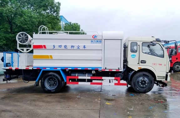 30-60米國五東風大多利卡抑塵車 30-60米國五東風大多利卡抑塵車