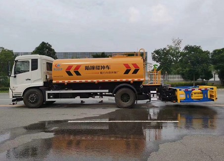 國(guó)六東風(fēng)天錦多功能灑水車(chē)帶防撞緩沖車(chē)功能 國(guó)六東風(fēng)天錦多功能灑水車(chē)帶防撞緩沖車(chē)功能