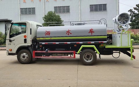 國六5方大運黃牌灑水車 國六5方大運黃牌灑水車