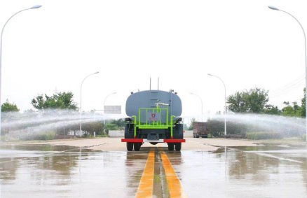 國六12方東風(fēng)華神KL5灑水車圖片 國六12方東風(fēng)華神KL5灑水車圖片