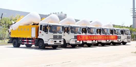 甘州環(huán)保公司來我公司定購6臺東風(fēng)天錦清洗吸污車 甘州環(huán)保公司來我公司定購6臺東風(fēng)天錦清洗吸污車