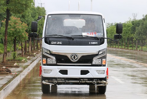 國六5方東風福瑞卡帶霧炮灑水車圖片 國六5方東風福瑞卡帶霧炮灑水車圖片