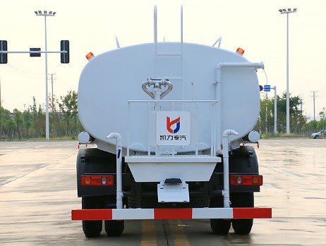 國(guó)六12噸東風(fēng)專底D1L灑水車圖片 國(guó)六12噸東風(fēng)專底D1L灑水車圖片