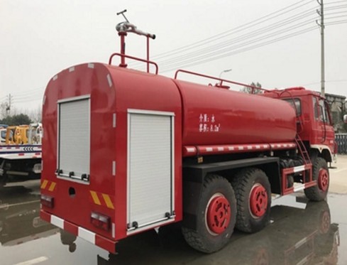 東風(fēng)六驅(qū)越野消防灑水車圖片 東風(fēng)六驅(qū)越野消防灑水車圖片