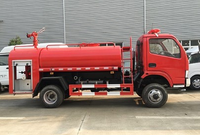 東風小霸王四驅(qū)森林消防灑水車圖片 東風小霸王四驅(qū)森林消防灑水車圖片