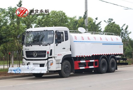 國(guó)六東風(fēng)天龍后八輪路面清洗車圖片 國(guó)六東風(fēng)天龍后八輪路面清洗車圖片