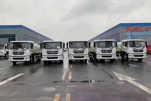 程力重工高端灑水車助力雄安新區 程力重工高端灑水車助力雄安新區
