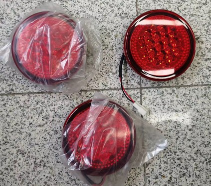 消防車老款車圓形尾燈 消防車老款車圓形尾燈