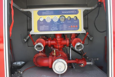 消防車上的消防泵圖片 消防車上的消防泵圖片