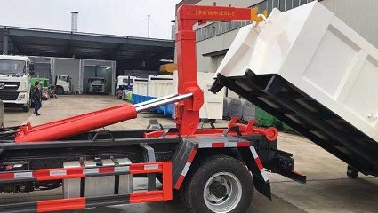 國六飛碟奧馳藍牌勾臂垃圾車圖片 國六飛碟奧馳藍牌勾臂垃圾車圖片