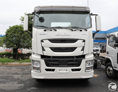 國(guó)六慶鈴五十鈴GIGA巨咖灑水車圖片 國(guó)六慶鈴五十鈴GIGA巨咖灑水車圖片