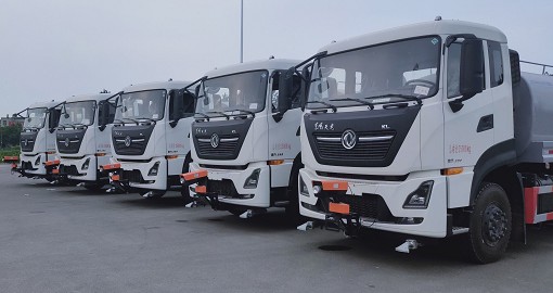 國六東風天龍后雙橋18方灑水車批量發車圖片 國六東風天龍后雙橋18方灑水車批量發車圖片