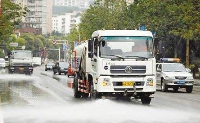 灑水車工作圖片 灑水車工作圖片