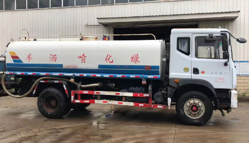 二手15方康機(jī)180馬力灑水車_二手東風(fēng)多利卡d9灑水車3