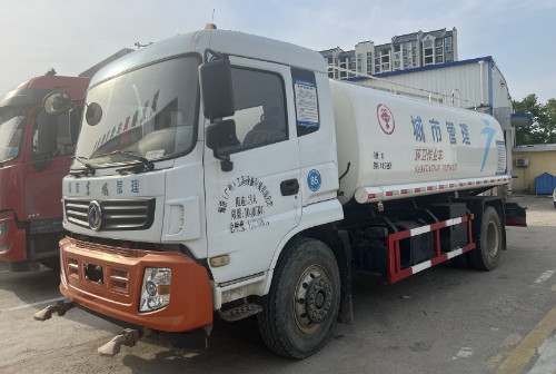 二手國五東風(fēng)隨專15方灑水車 二手國五東風(fēng)隨專15方灑水車