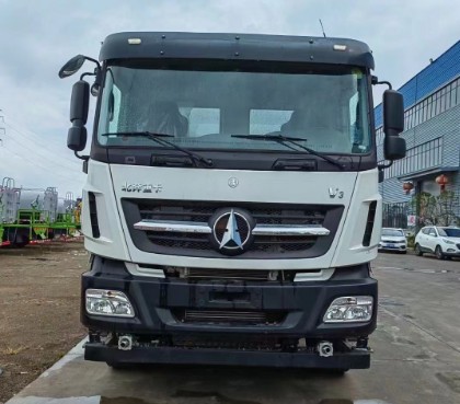 �����ؿ�ǰ�ĺ��32����ˮ܇