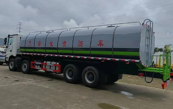 �����ؿ�ǰ�ĺ��32����ˮ܇