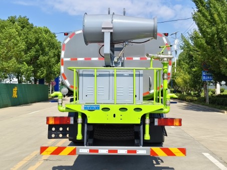 28方東風錦程KH灑水車 28方東風錦程KH灑水車